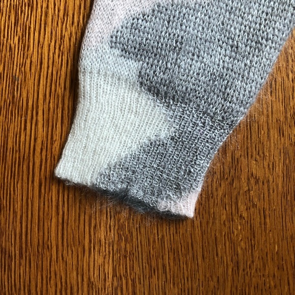 [SOLD] Rag & Bone Sweater from Saks Fifth Avenue - Picture 4 of 5